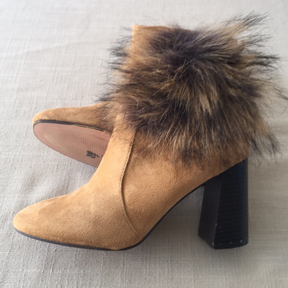 Ankle boots with faux fur size 7.5 - Picture 2 of 5